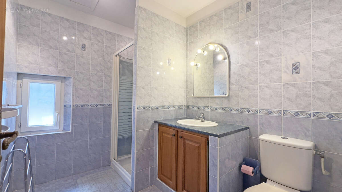 Maison à SOLLIES-TOUCAS