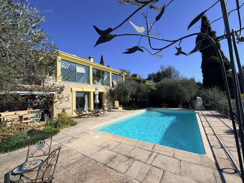 Maison à SPERACEDES