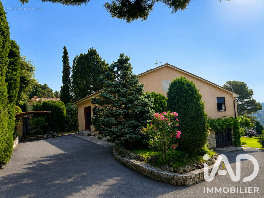 Photo 3 - Maison à LA COLLE-SUR-LOUP