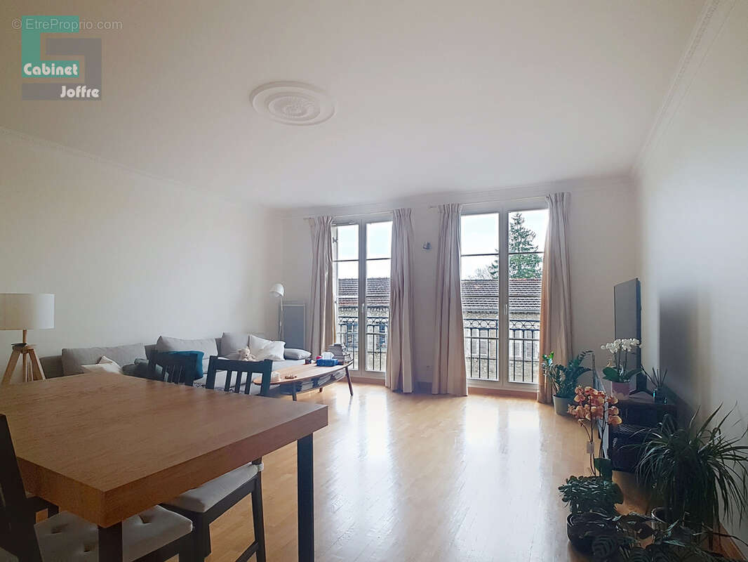 Appartement à FONTAINEBLEAU