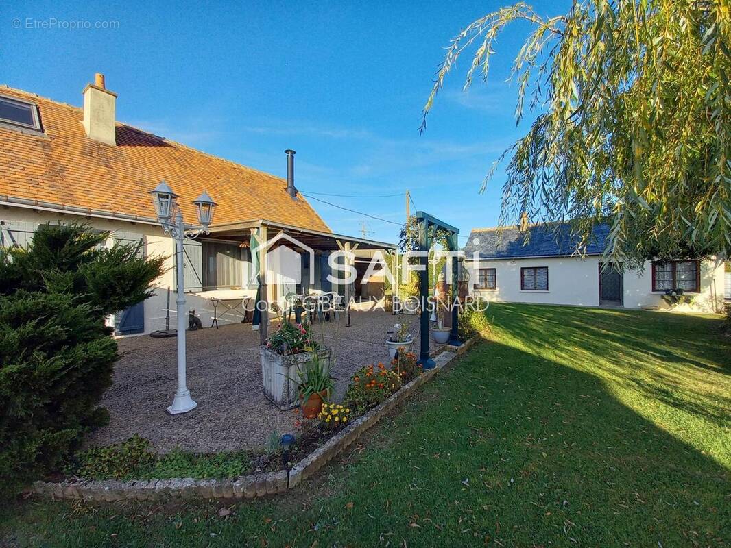 Photo 1 - Maison à LA BAZOCHE-GOUET