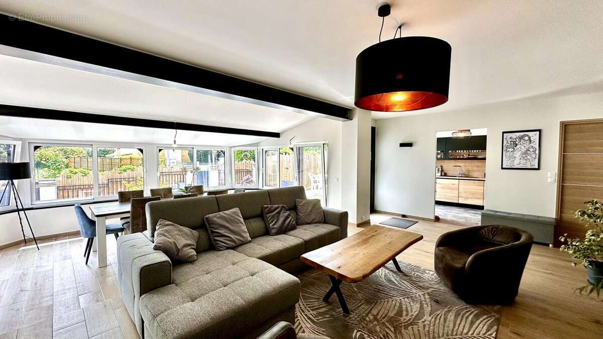 Maison à MONTIGNY-SUR-LOING