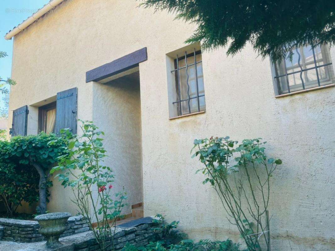 A vendre, Manosque, Maison Familiale 6 Chambres – 159 m²  Calme, Vue Dégagée & Fort Potentiel - photo 17