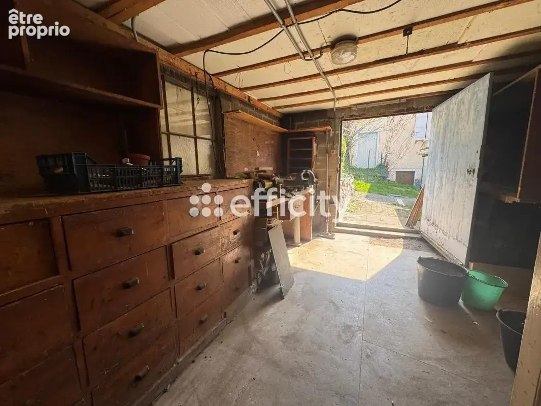 Maison 6 pièces 97 m² à vendre à Thiers (63300) - photo 9