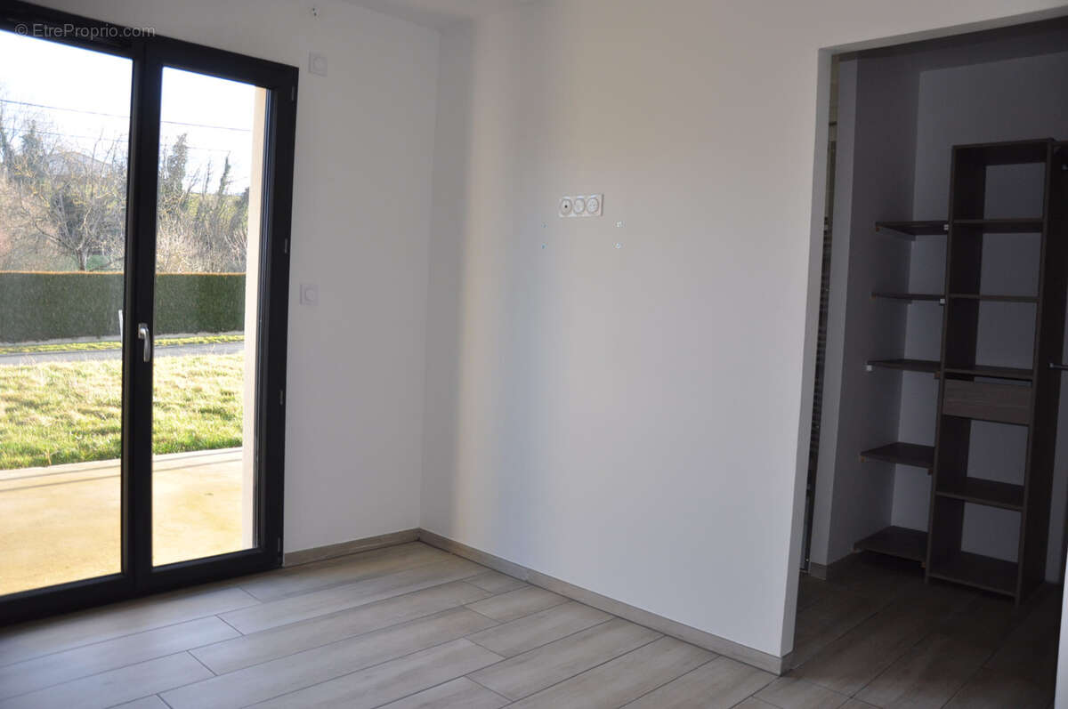 Maison à LE MAYET-DE-MONTAGNE