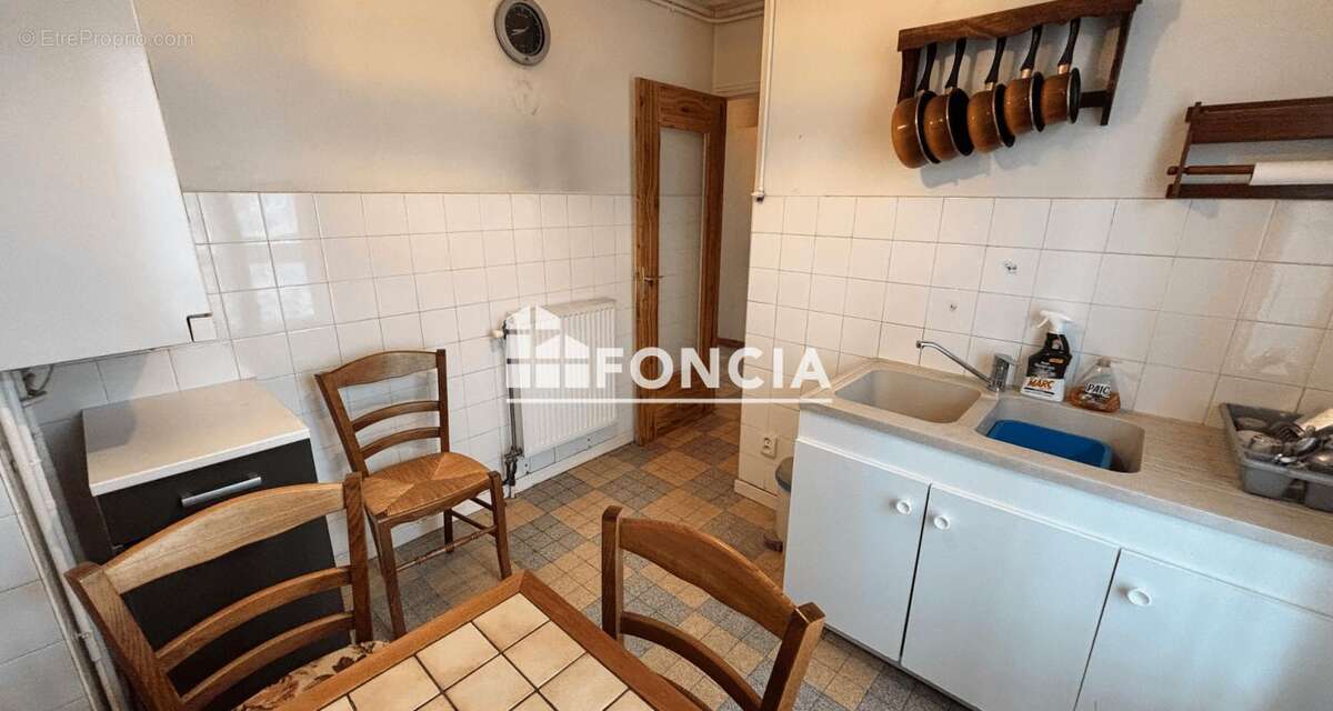 Appartement à SAINT-MARTIN-D'HERES