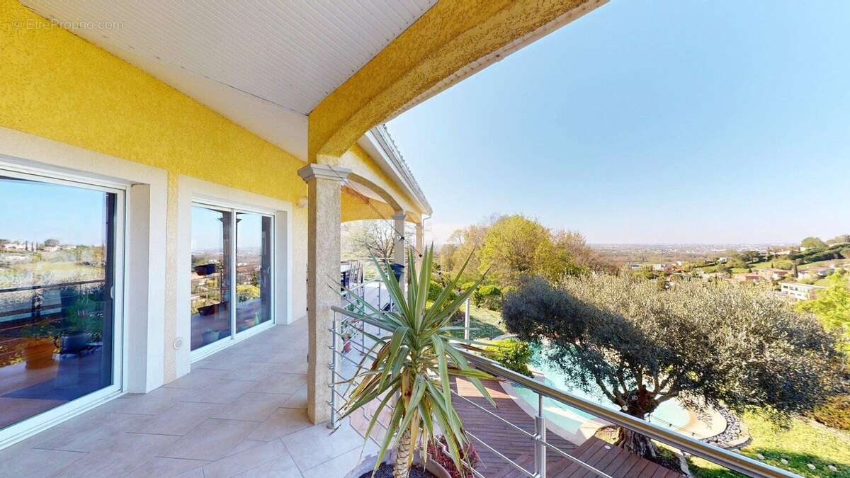 Lacroix-Falgarde, maison T5 récente avec grand garage et piscine - photo 4