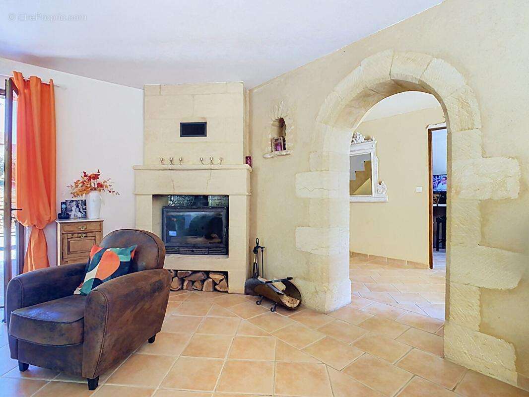 Maison à BEYNAC-ET-CAZENAC