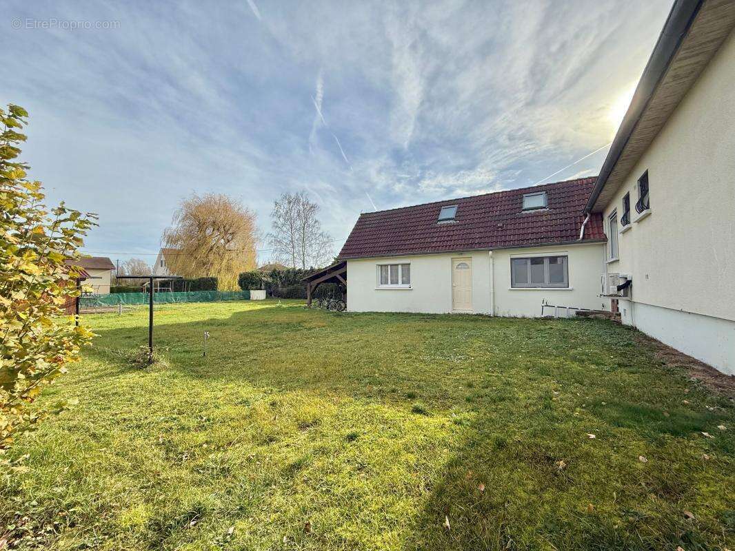 Maison à CHEVIGNY-SAINT-SAUVEUR