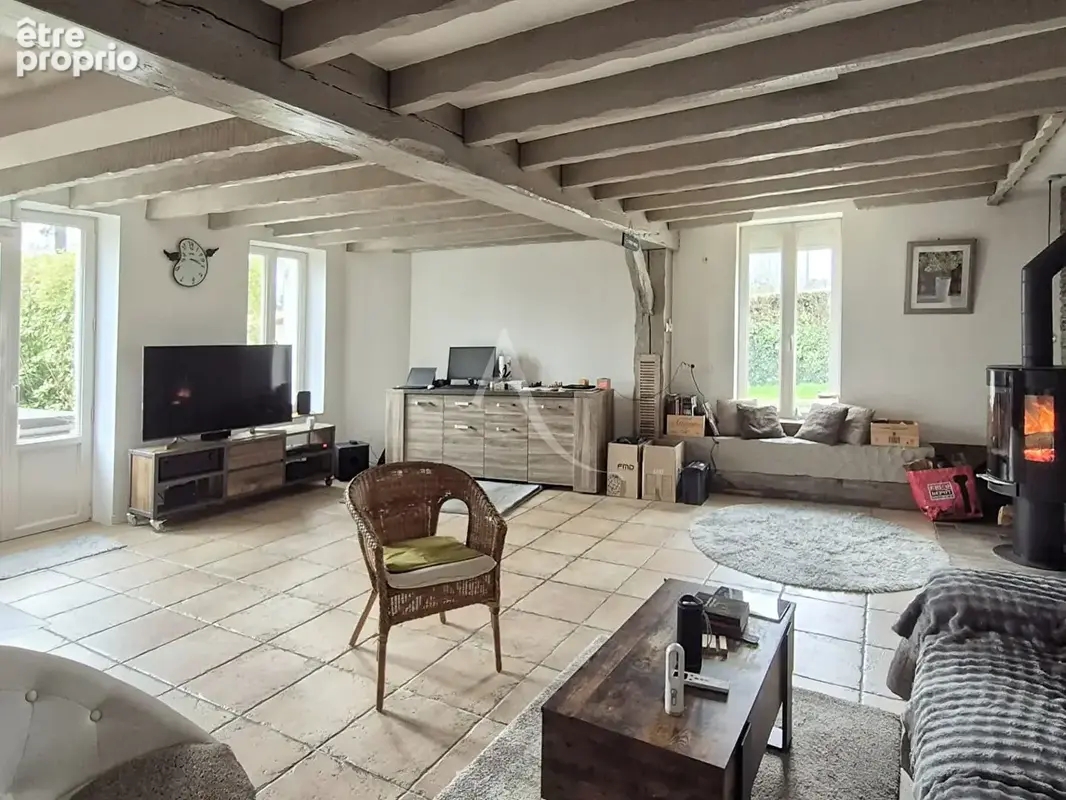 GRADIGNAN - Belle maison familiale avec piscine et garage - photo 4