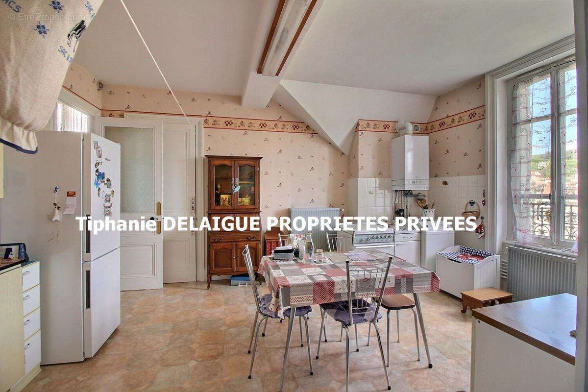 Appartement à SAINT-ETIENNE