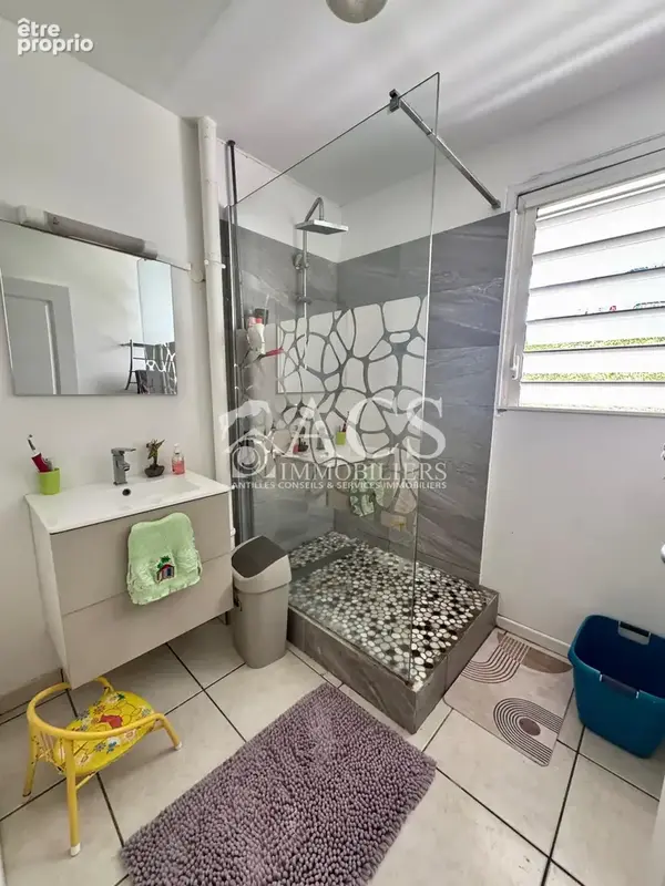 À vendre   appartement t4 en rez-de-chaussée avec terrasse et parkings - photo 9