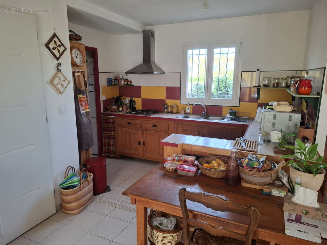 Maison à FONTVIEILLE