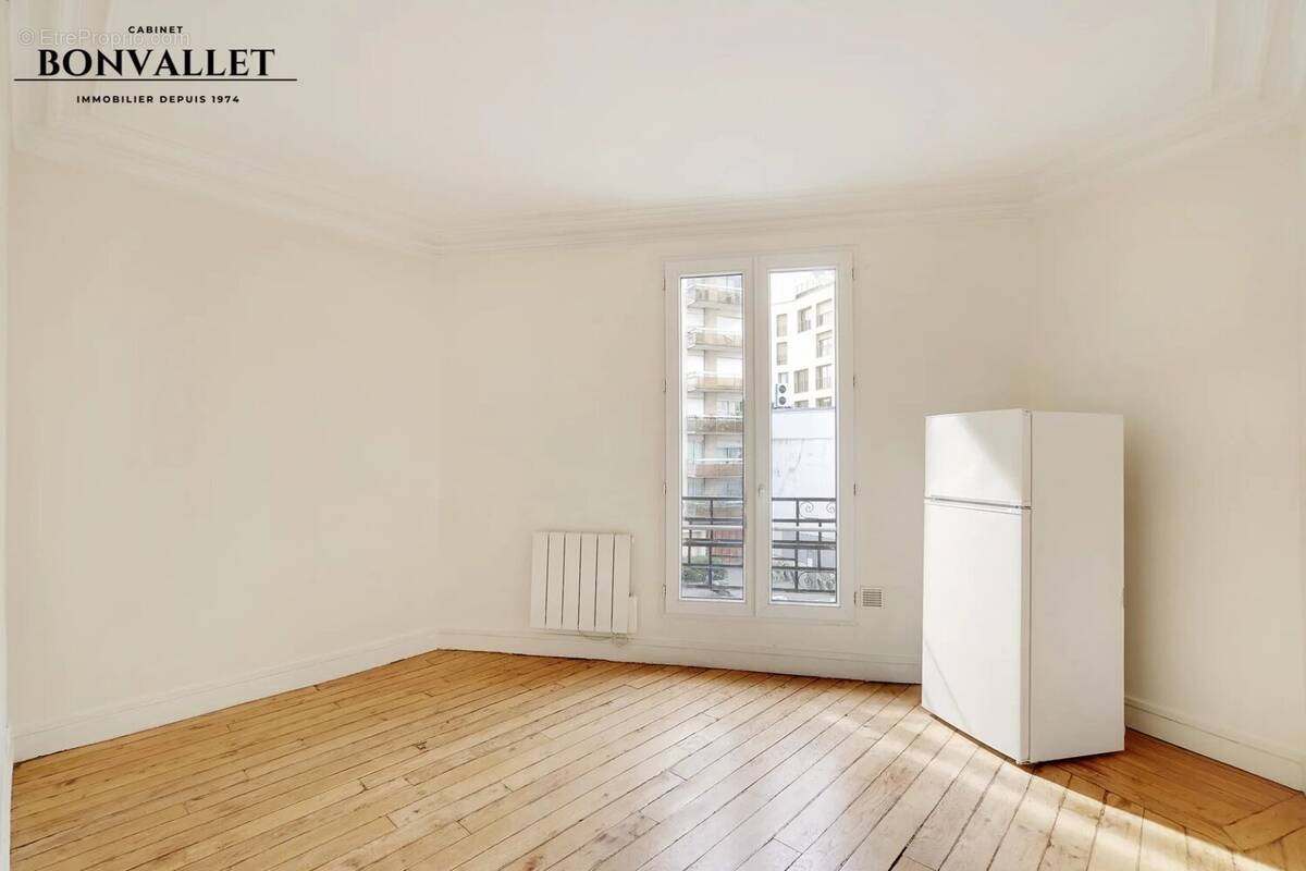 Appartement à PARIS-15E