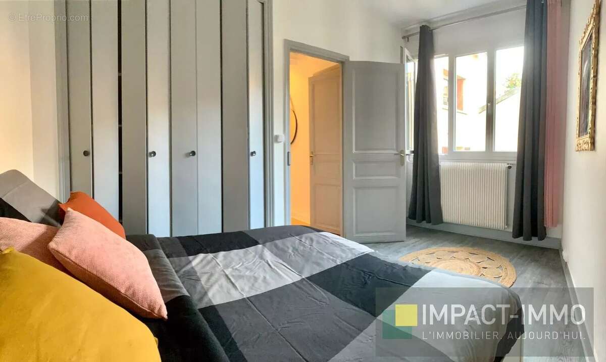 Appartement à LA GARENNE-COLOMBES