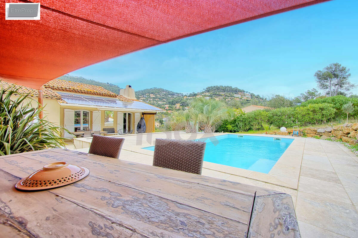 Maison à CARQUEIRANNE