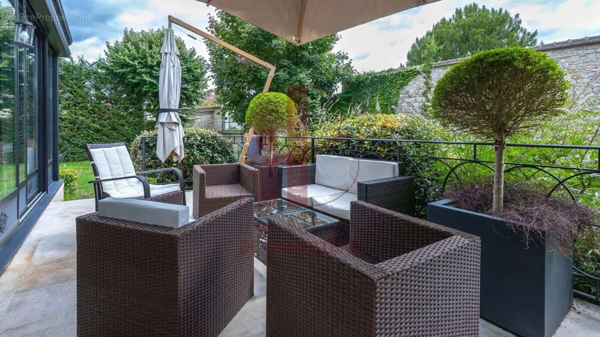 Maison à FONTAINEBLEAU