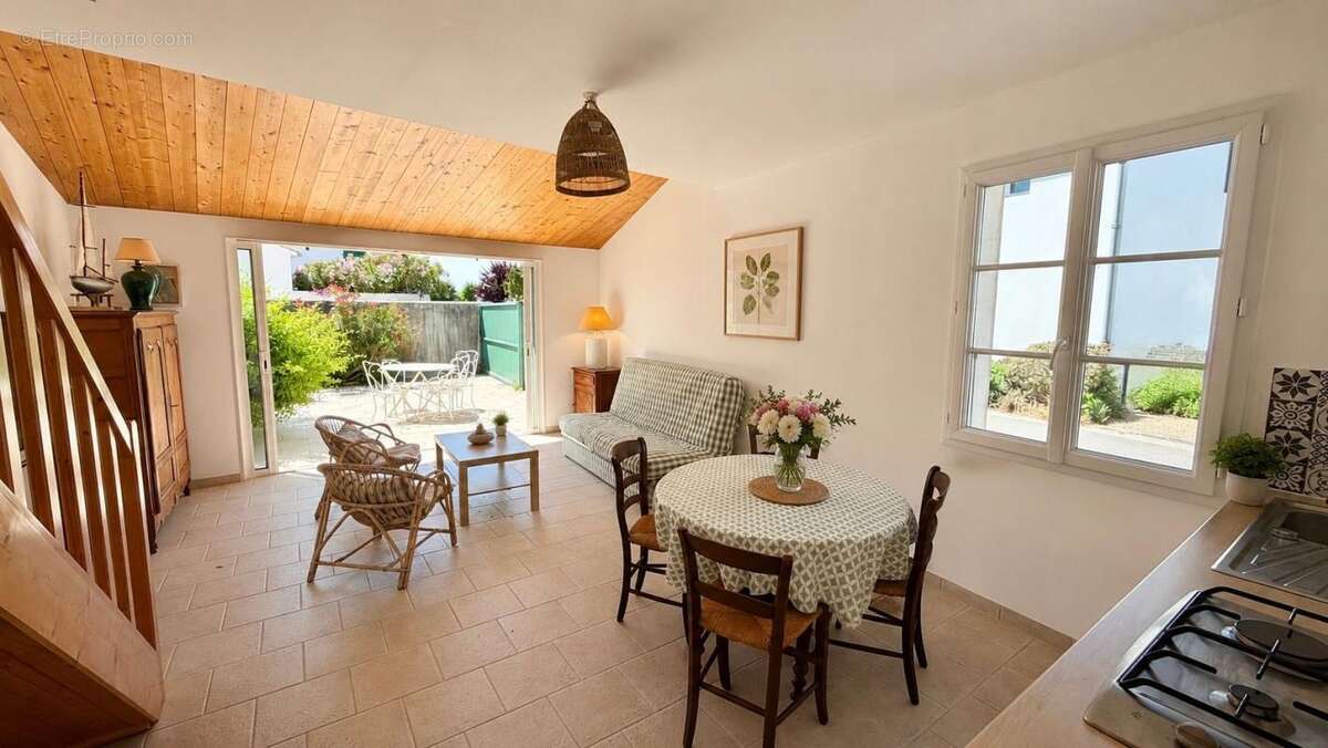 Maison à LA COUARDE-SUR-MER