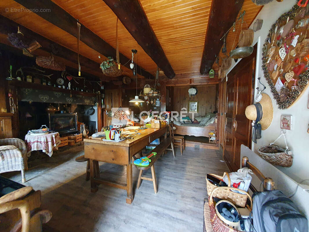 Maison à LAVEISSENET