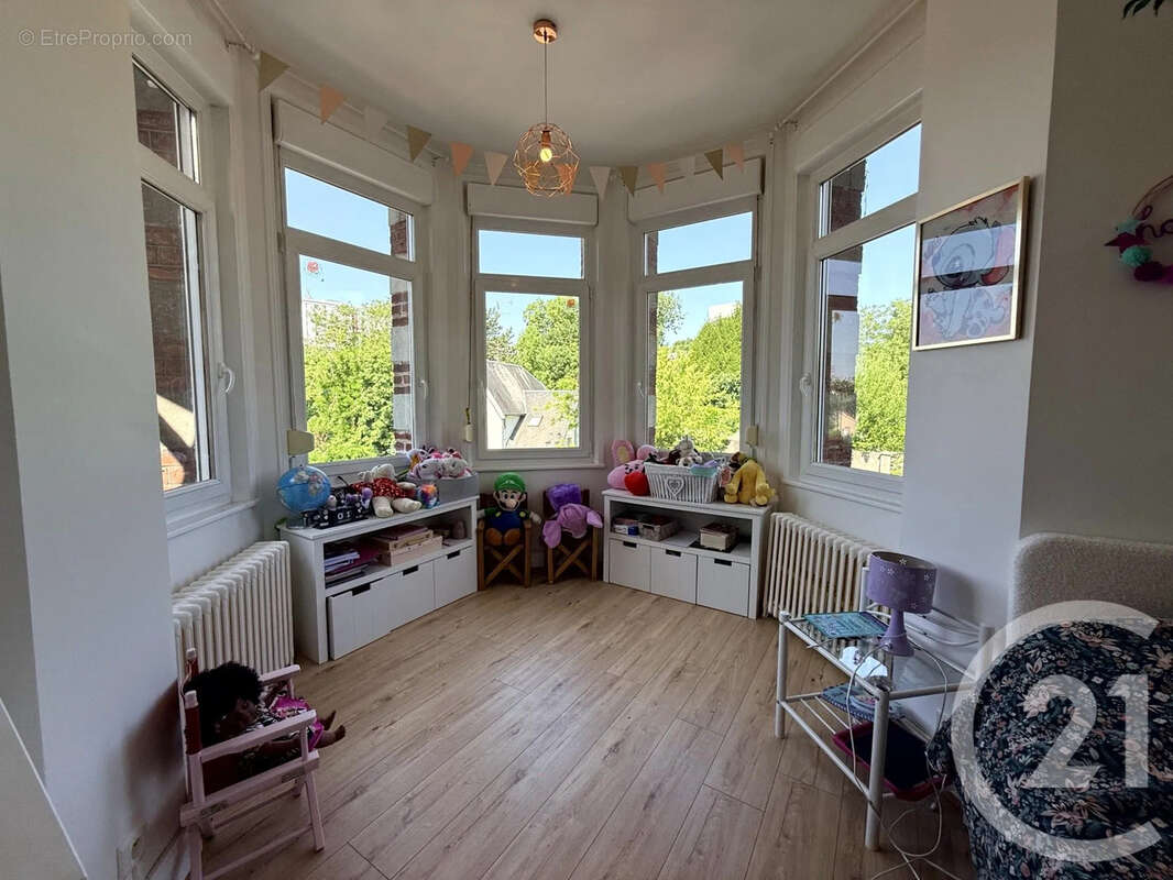 Maison 164 m² à Saint-Quentin  - photo 15