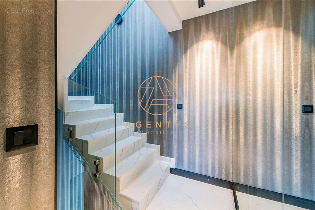 Maison à CHAMPIGNY-SUR-MARNE