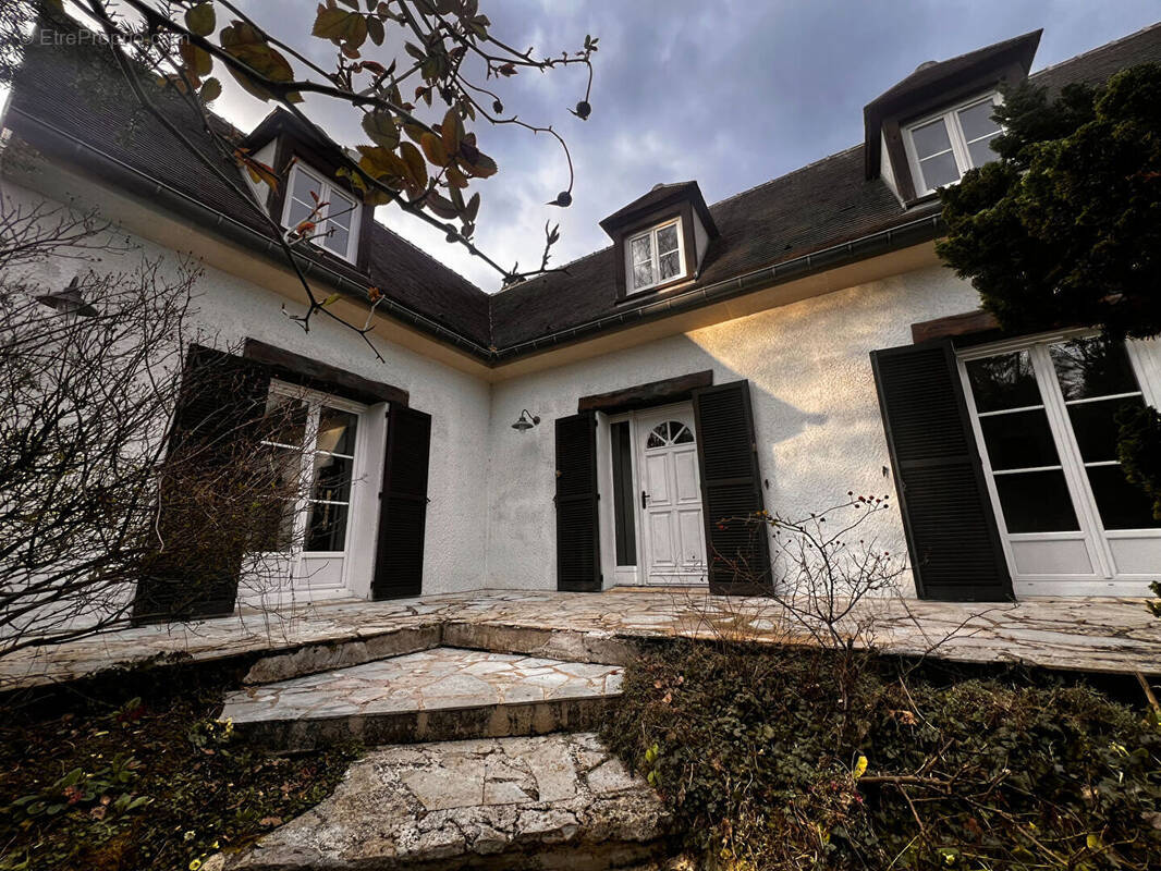 Maison à AUMONT-EN-HALATTE