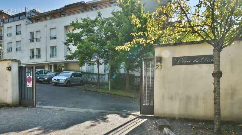 Parking à MORSANG-SUR-ORGE