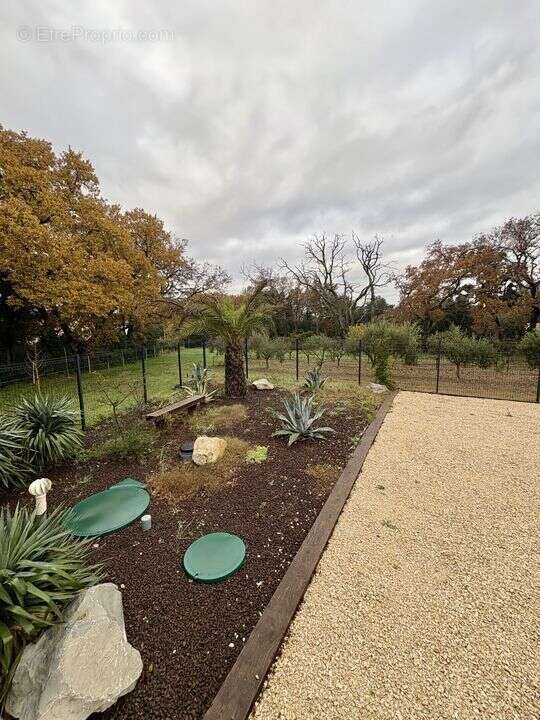 Maison à ROCHEFORT-DU-GARD