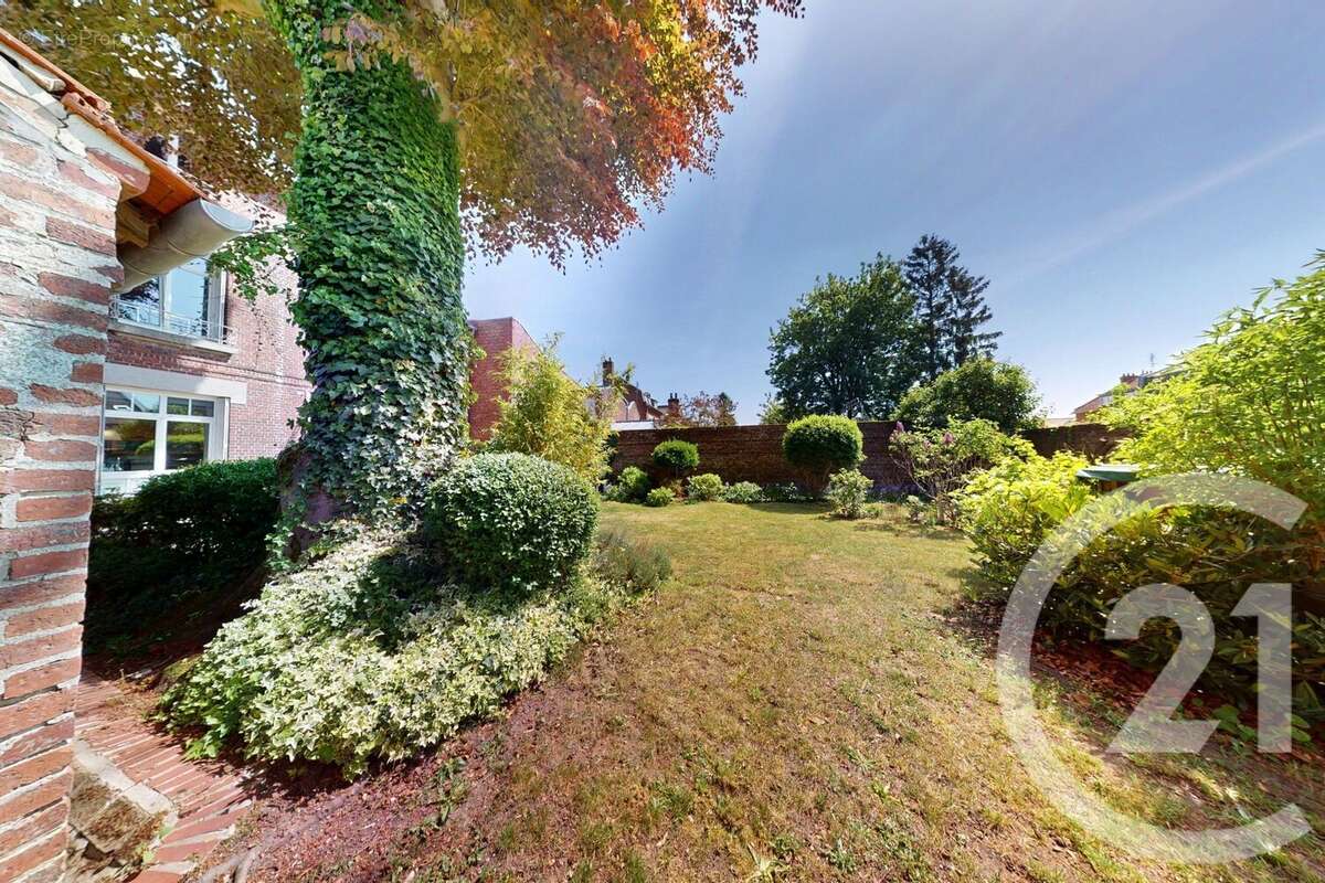 Maison à SAINT-QUENTIN