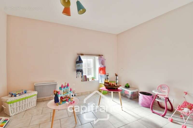 Maison à vendre 5 pièces ASNIERES LA GIRAUD (17) avec jardin, dépendances et garage - photo 19