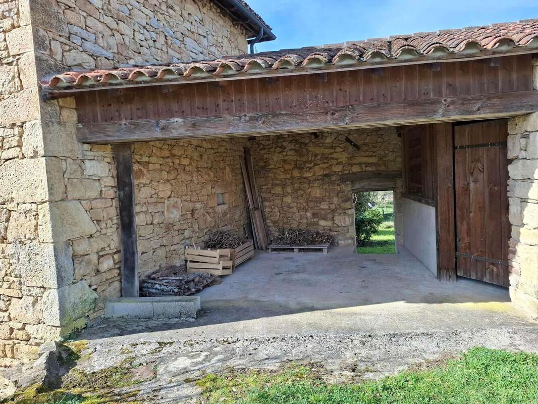 Maison 103 m² à Figeac  - photo 8