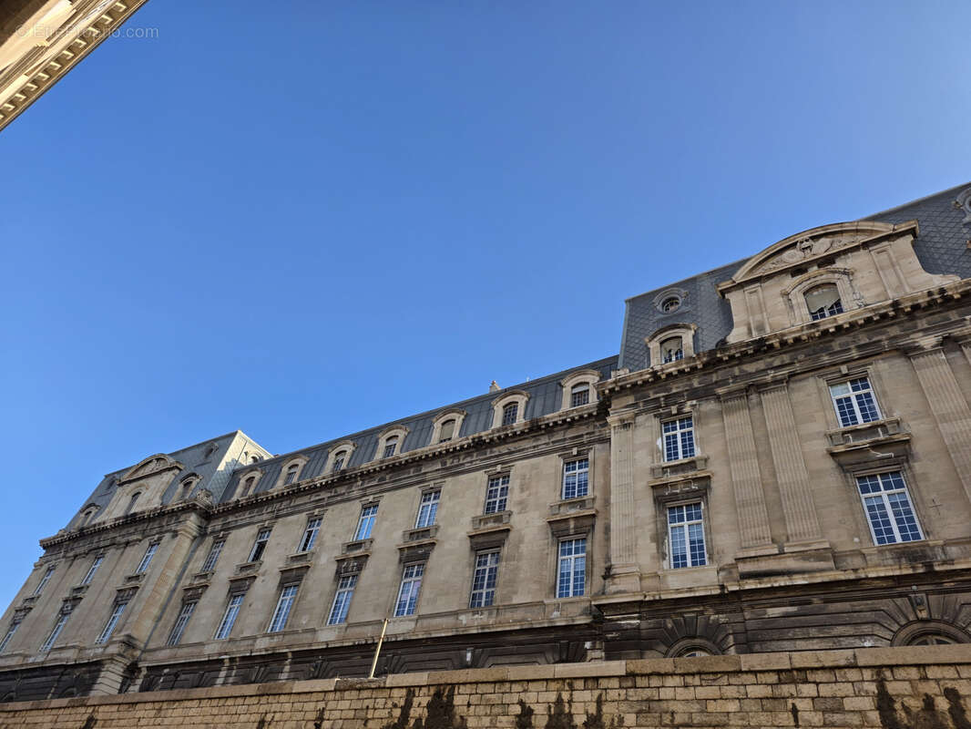 Appartement à MARSEILLE-3E