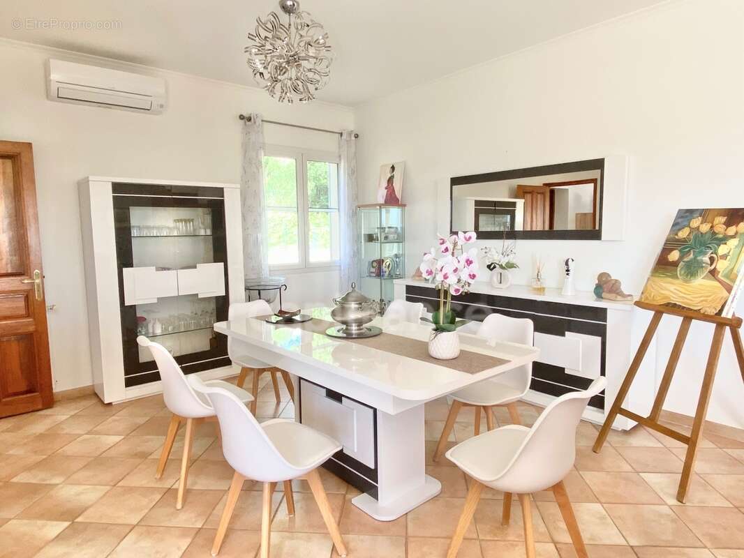A 5 mn d'UZES (30) Maison de plain-pied 125 m2 avec vue panoramique - photo 15