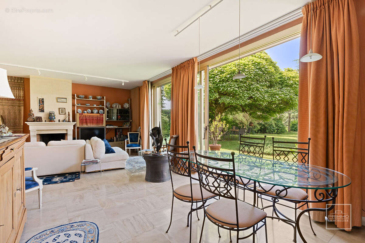 Maison à SAINT-DIDIER-AU-MONT-D'OR