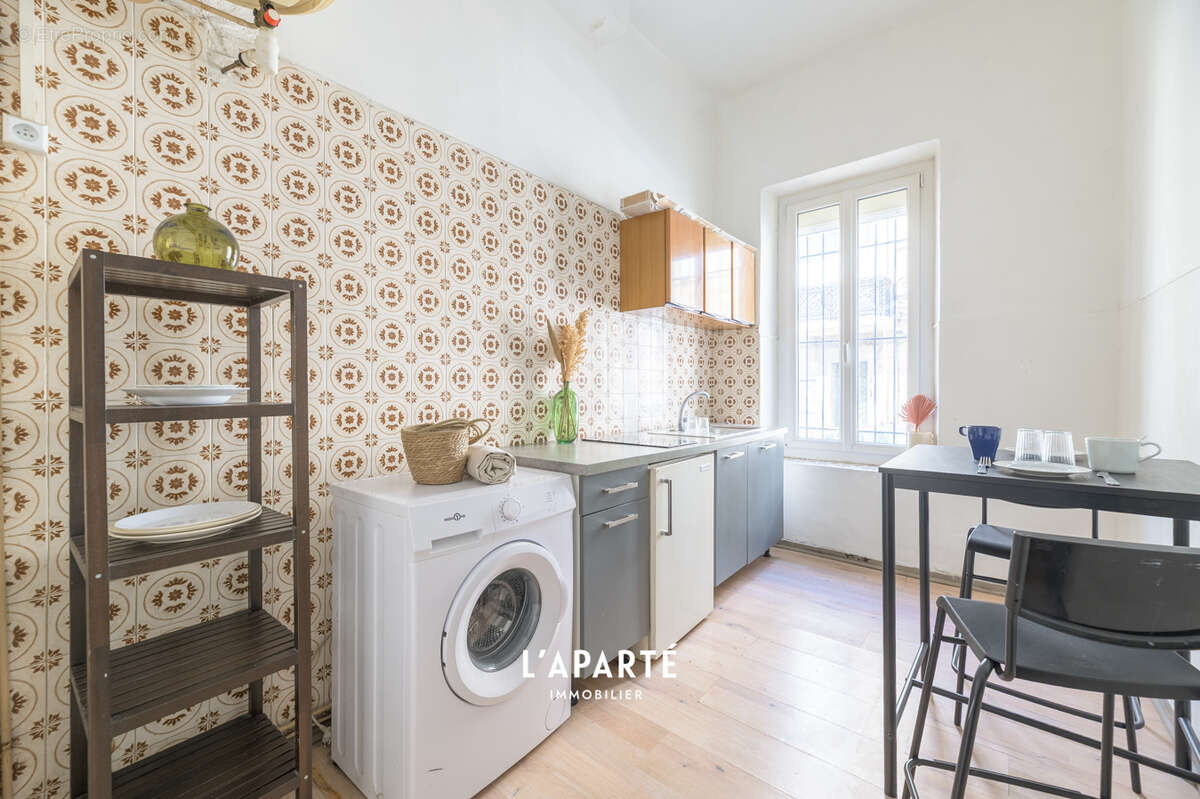 Appartement à MARSEILLE-4E