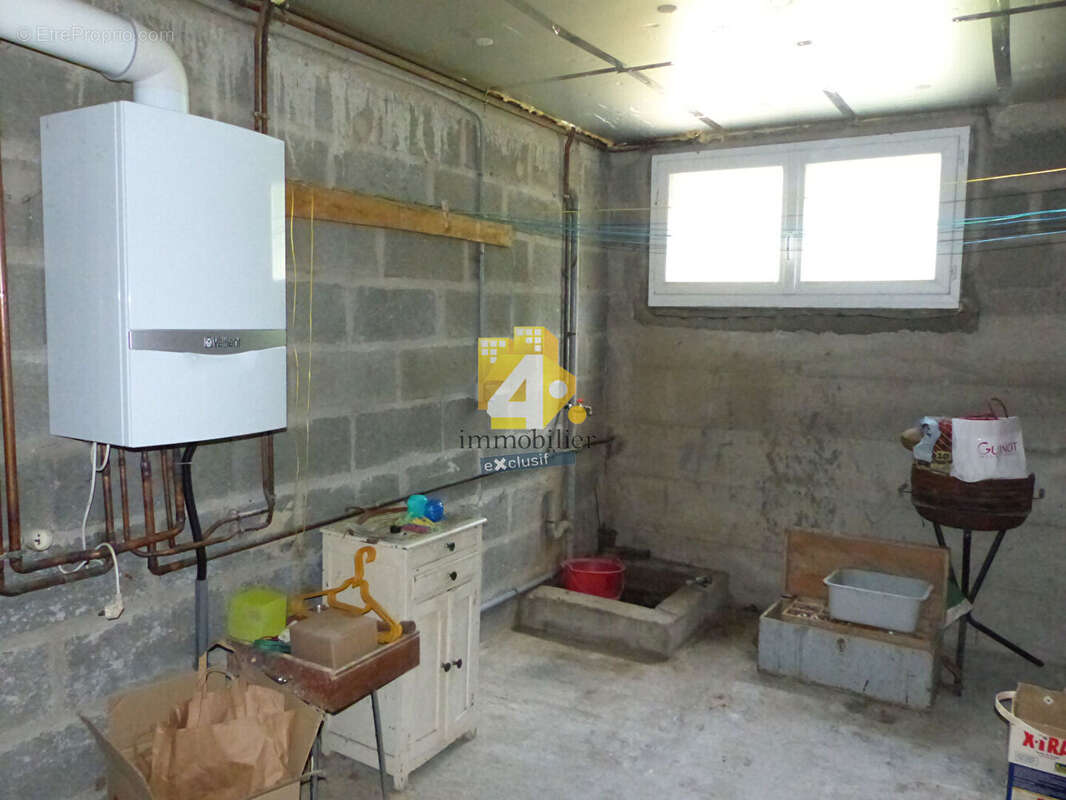 Maison à LA CHAPELLE-LAUNAY