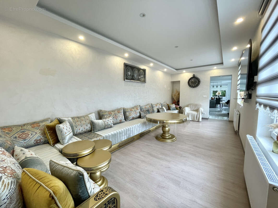 Maison à SAINT-QUENTIN