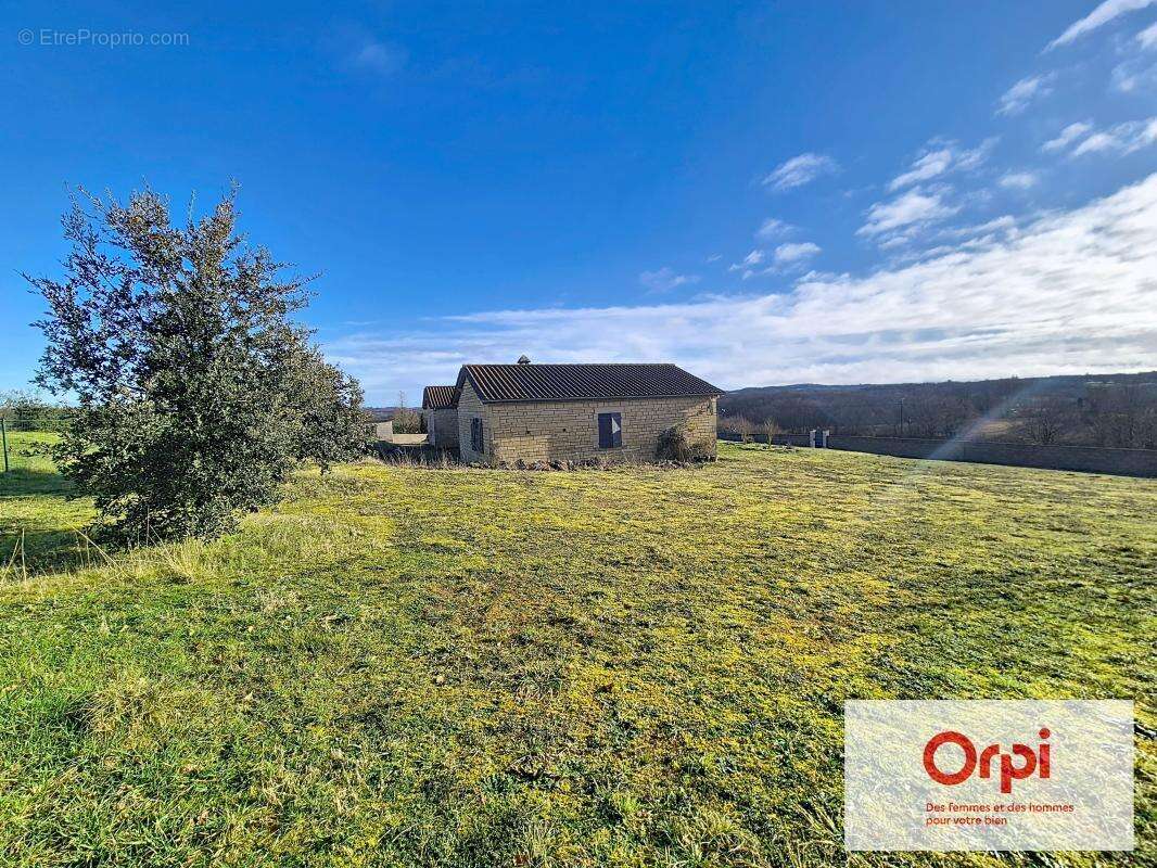 Maison à SAINT-GENIES