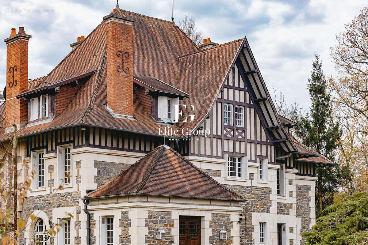 Maison à ORADOUR-SUR-VAYRES