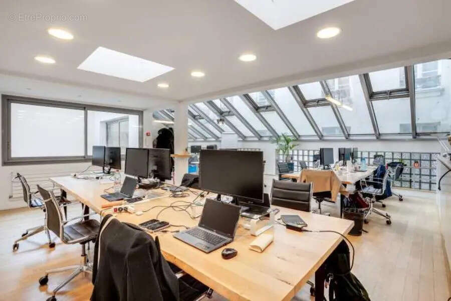 Commerce à PARIS-17E