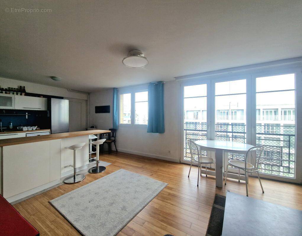 Appartement à PARIS-12E