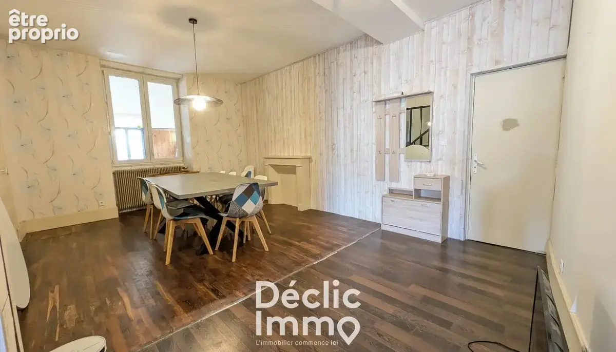 Maison familiale avec jardin et dépendances  entre Civray et Ruffec - photo 3
