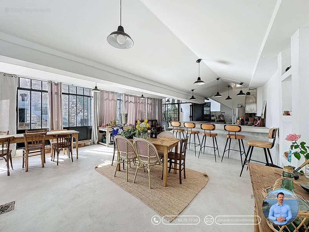 Commerce à CASTELLAR