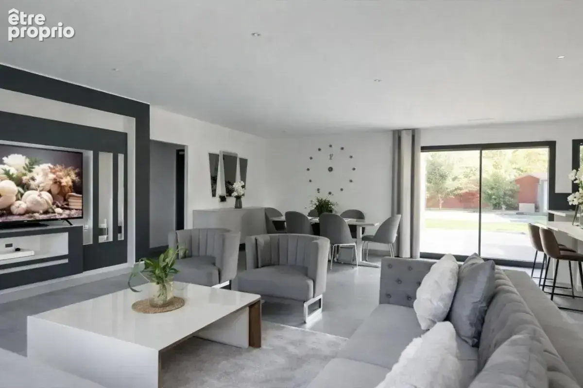 Villa 144 m² – Terrain 901 m² – Piscine - photo 2