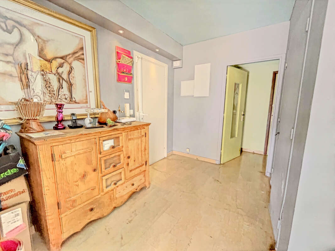 Appartement à MARSEILLE-5E