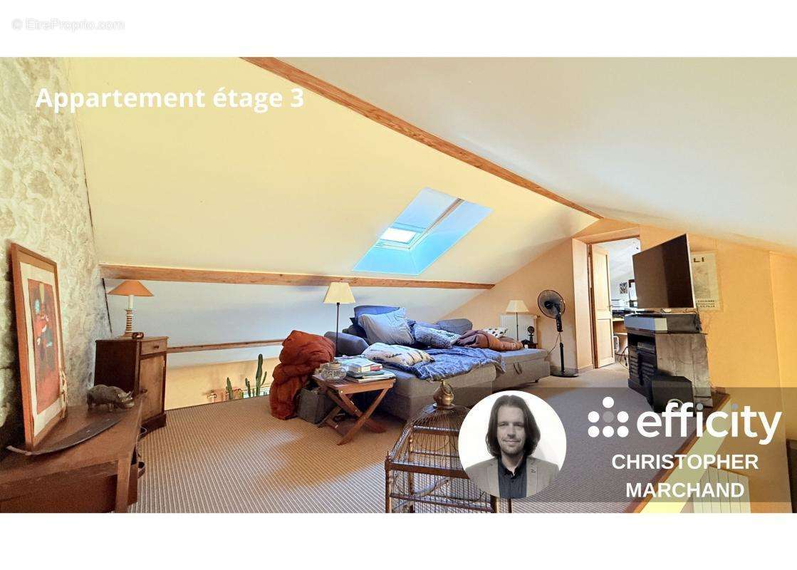 Appartement à MONTREAL-LA-CLUSE