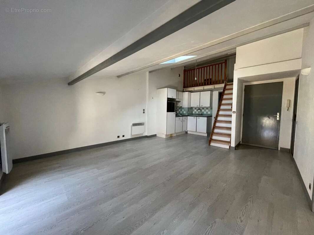 Appartement à CHATEAUNEUF-DU-RHONE