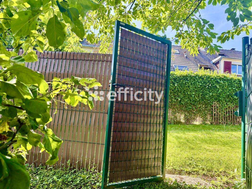 Maison 100 m² à Saint-Martin-Du-Tertre  - photo 19