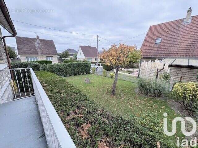 Photo 2 - Maison à SAINT-ETIENNE-DU-ROUVRAY