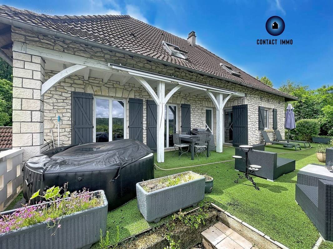 Maison à OBJAT